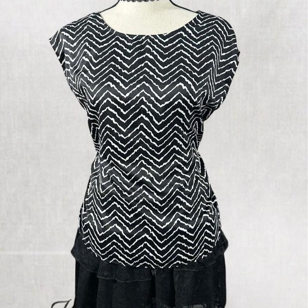 Office Style Minimalist Black and White Chevron Striped Blouse
